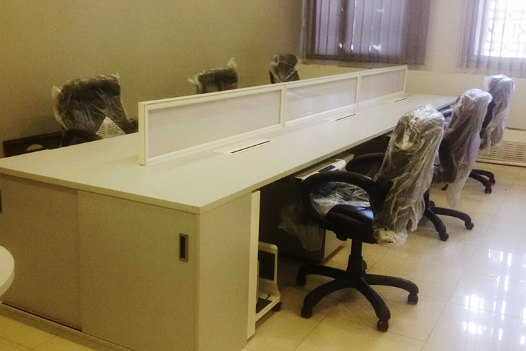 開放工作屏風位1