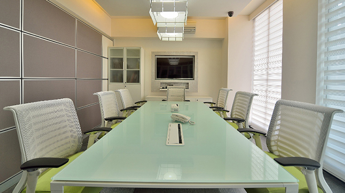 現(xiàn)代辦公家具